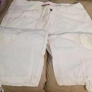 Cargo shorts below the knee